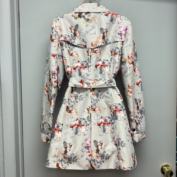 Guess Floral Double Breasted Water Resistant Trench Coat Size Medium - Picture 6 of 10